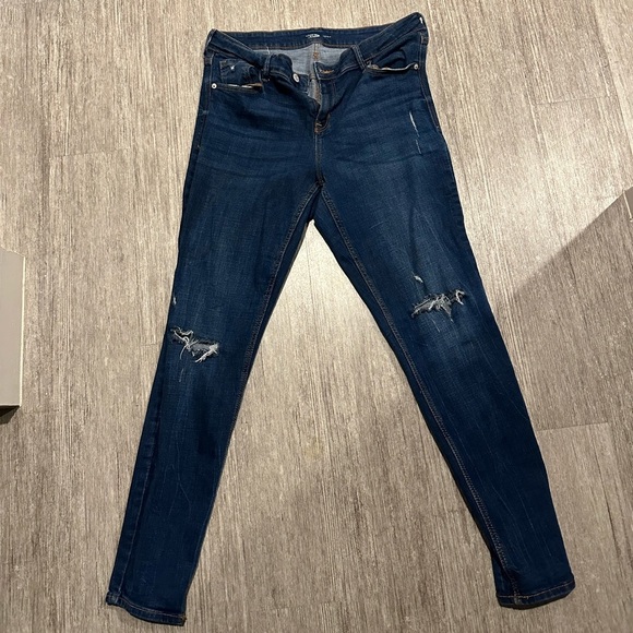 Old Navy Rock Star Mid-Rise Super Skinny Distressed Jeans Dark Wash - Picture 1 of 6